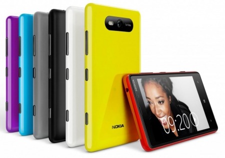 Nokia Lumia 820 Image 2