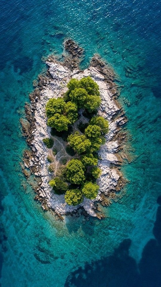 Island Mobile Phone Wallpaper Image 1
