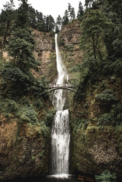 Waterfall Mobile Phone Wallpaper Image 1