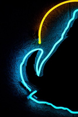 Neon Light Mobile Phone Wallpaper Image 1