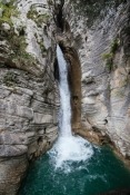 Waterfall Apple iPhone XS Wallpaper